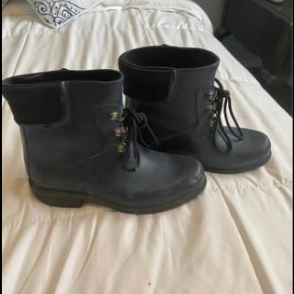 Low top rain boots